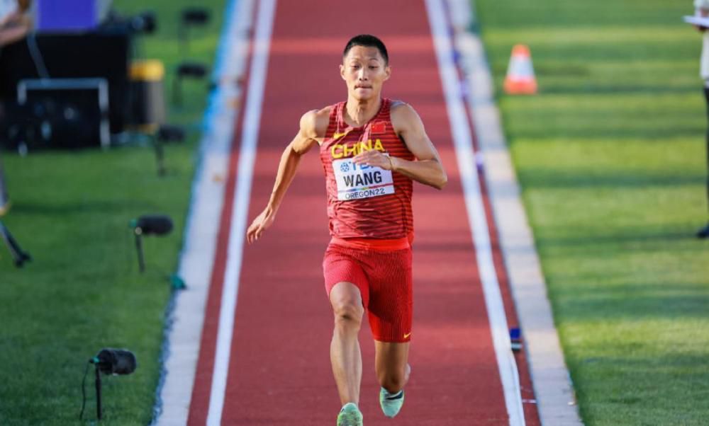 影片于2018年8月份正式开机，历时历时近4个月的拍摄完成前期工作